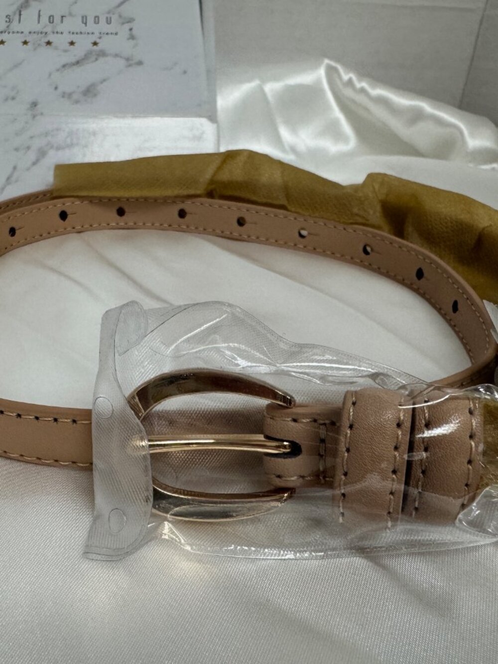 NIB Women's Beige Skinny Belt